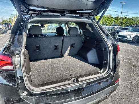 Used 2024 Chevrolet Equinox LT FWD image 19