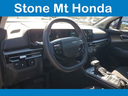 Used 2026 Kia Sportage LX image 17