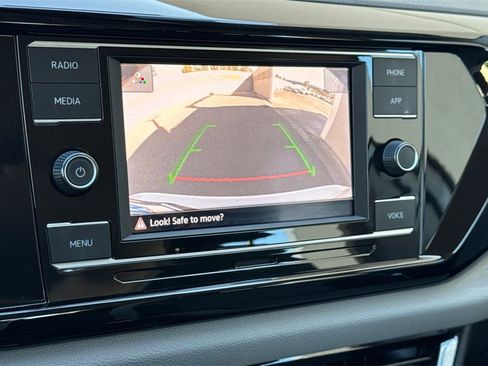 Used 2022 Volkswagen Taos S image 22