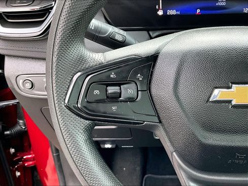 Used 2024 Chevrolet TrailBlazer LS image 24