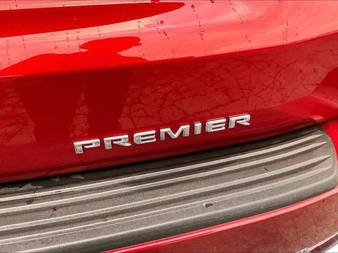 New 2025 Chevrolet Suburban Premier w/ Sun And Tow Package image 9