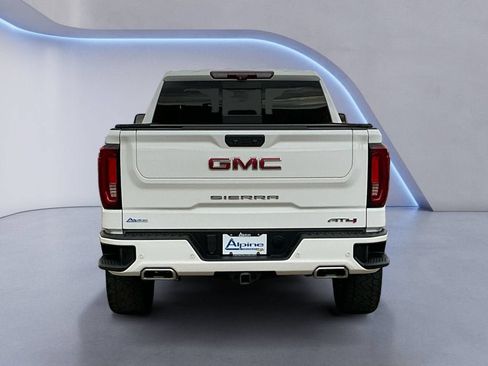 Used 2022 GMC Sierra 1500 AT4 w/ AT4 Premium Package AWD/4WD image 4