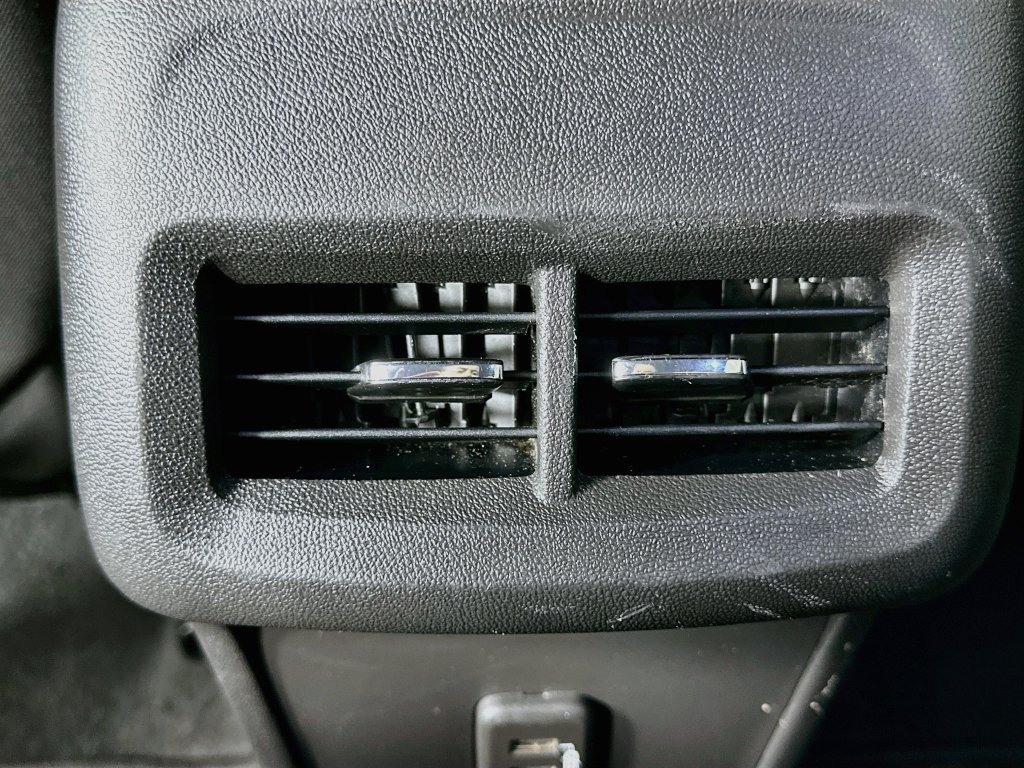 Used 2022 Chevrolet Equinox LS w/ LS Convenience Package FWD image 24