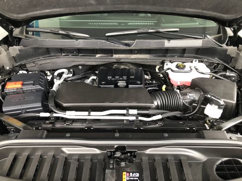 Used 2026 Chevrolet Silverado 1500 LT AWD/4WD image 3