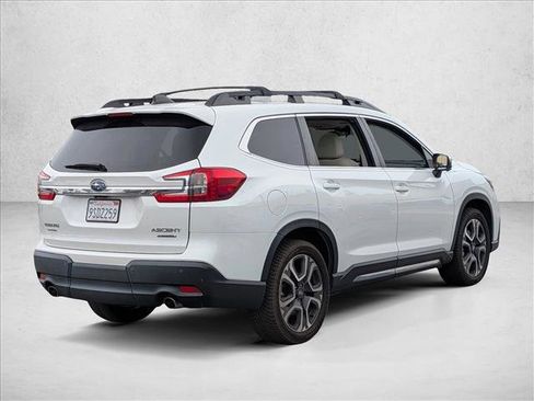 Used 2023 Subaru Ascent Limited w/ Technology Package AWD/4WD image 6