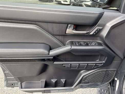 New 2025 Toyota 4Runner Limited image 8