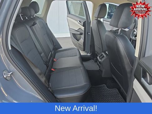 Used 2022 Volkswagen Taos SE image 18