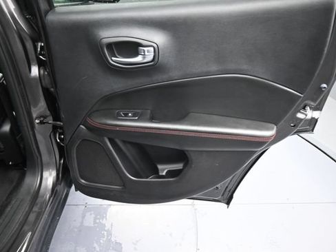 Used 2019 Jeep Compass Trailhawk AWD/4WD image 65