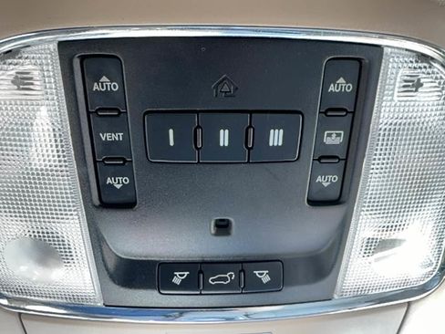 Used 2014 Jeep Grand Cherokee Overland w/ Advanced Technology Group AWD/4WD image 15