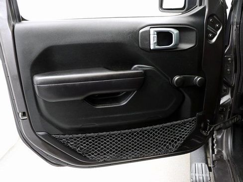 Used 2018 Jeep Wrangler Unlimited Sport image 21