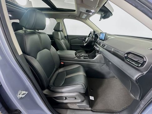 Certified 2024 Honda Pilot Touring image 30