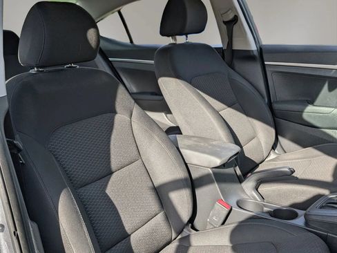 Used 2019 Hyundai Elantra SE w/ Cargo Package FWD image 24
