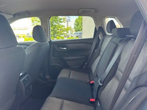 Used 2025 Nissan Rogue SV AWD/4WD image 7