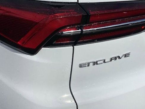 Used 2025 Buick Enclave Preferred image 28