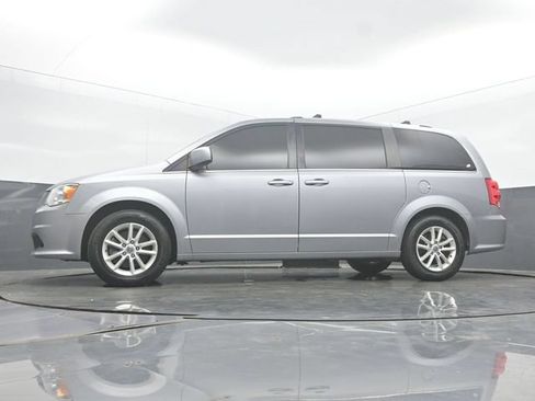 Used 2018 Dodge Grand Caravan SXT FWD image 45