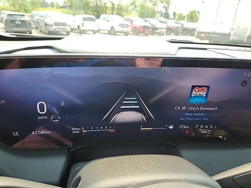 Certified 2025 Buick Enclave Sport Touring w/ Power Package AWD/4WD image 18