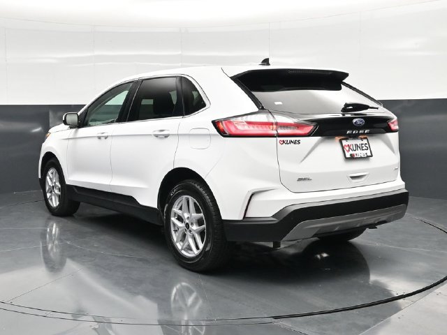 Used 2024 Ford Edge SEL AWD/4WD image 11