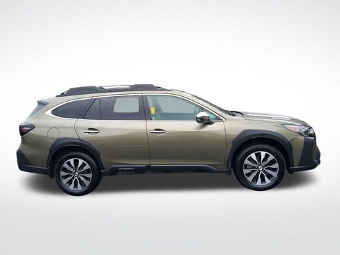 Used 2023 Subaru Outback Touring XT AWD/4WD image 9