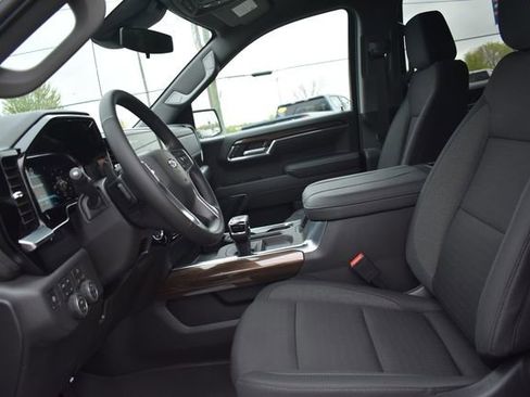New 2026 Chevrolet Silverado 1500 LT Trail Boss w/ Dark Appearance Package AWD/4WD image 28