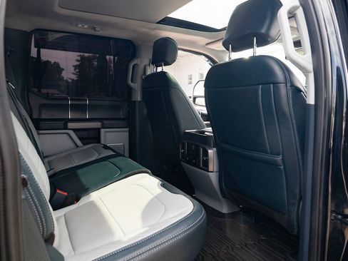 Used 2022 Ford F350 Limited image 22