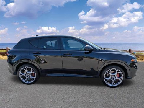 Used 2024 Alfa Romeo Tonale Veloce image 9