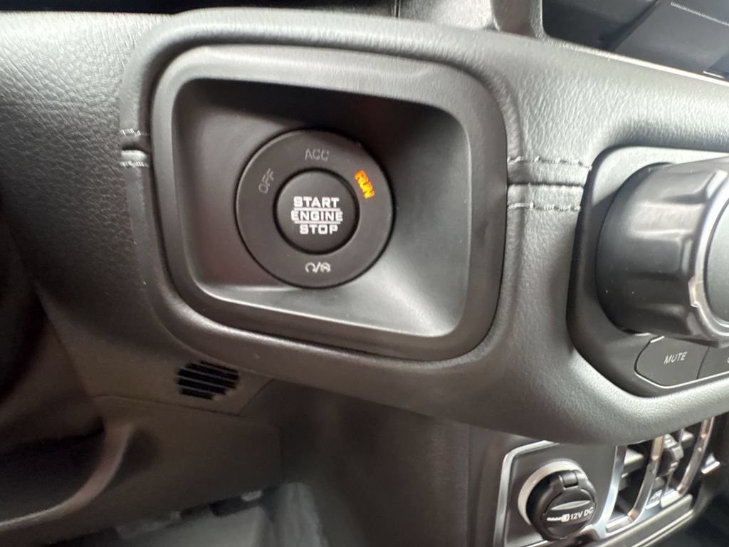 New 2026 Jeep Gladiator Sport AWD/4WD image 17