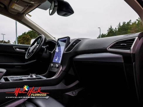 Used 2022 Ford Edge SEL w/ Convenience Package image 14