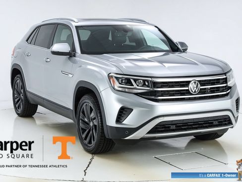 Used 2022 Volkswagen Atlas Cross Sport SE w/ Panoramic Sunroof Package FWD image 52