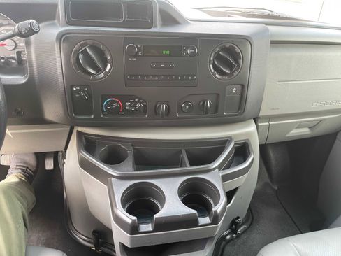Used 2013 Ford E-150 and Econoline 150 image 19