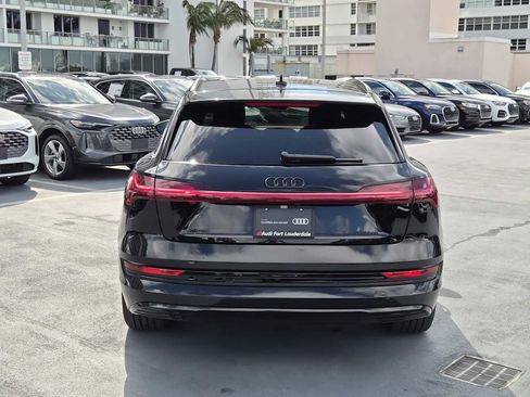 Used 2023 Audi e-tron Premium w/ Convenience Plus Package image 5
