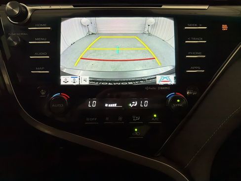 Used 2019 Toyota Camry XSE image 14