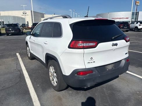 Used 2016 Jeep Cherokee Latitude w/ Safety/Convenience Group AWD/4WD image 4