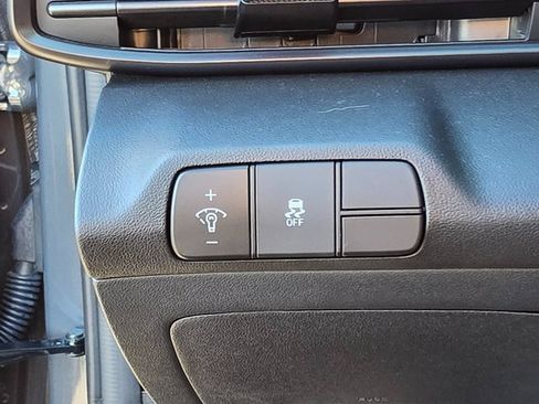 Certified 2025 Hyundai Elantra Sport image 34