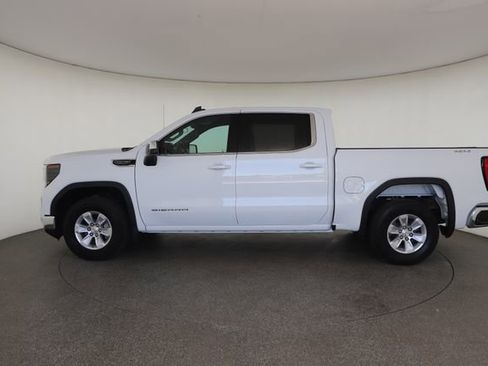 Used 2023 GMC Sierra 1500 SLE AWD/4WD image 9