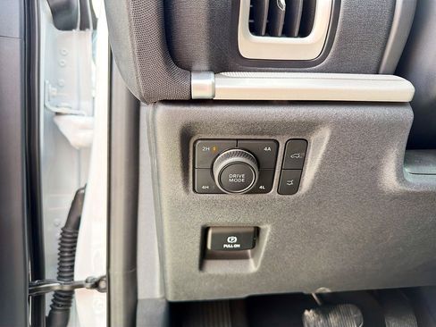 Used 2025 Ford Expedition Active AWD/4WD image 14
