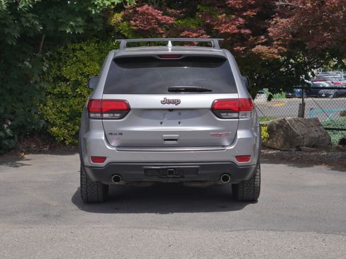 Used 2020 Jeep Grand Cherokee Trailhawk AWD/4WD image 25