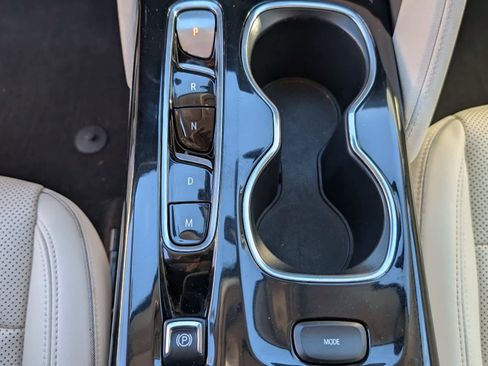 Used 2021 Buick Envision Essence image 24