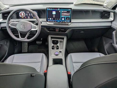 New 2026 Volkswagen Tiguan SE image 15
