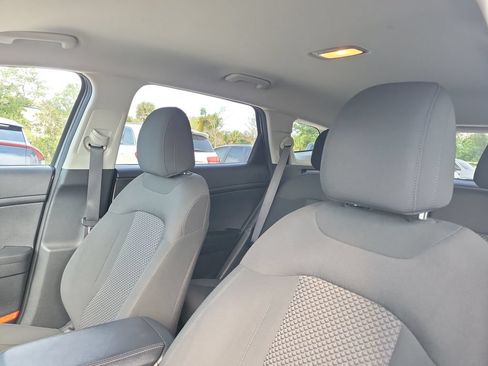 Certified 2025 Kia Sportage LX FWD image 21