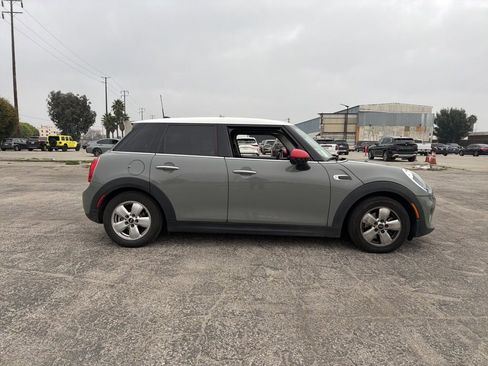 Used 2016 MINI Cooper 4-Door Hardtop image 6