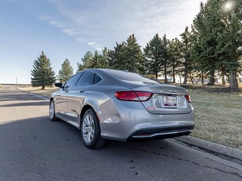 Used 2015 Chrysler 200 Limited w/ Convenience Group image 7