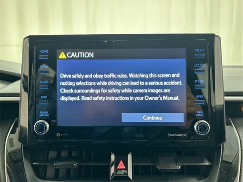 Used 2022 Toyota Corolla LE image 14