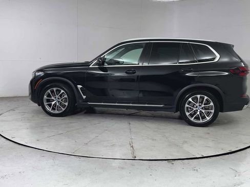 Used 2025 BMW X5 xDrive50e image 4