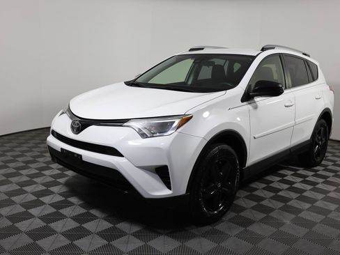 Used 2018 Toyota RAV4 LE w/ All Weather Liner Package image 1