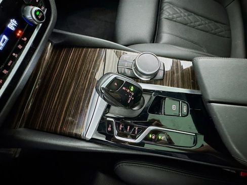 Used 2023 BMW 530e image 17