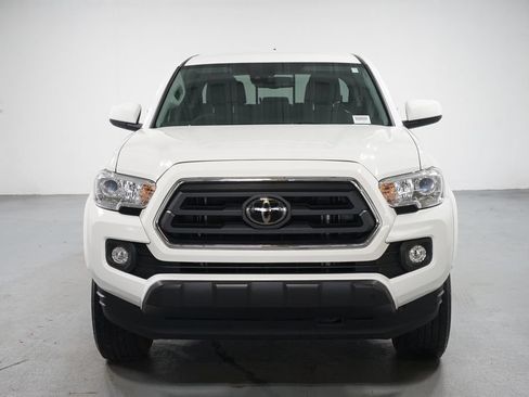 Used 2023 Toyota Tacoma SR5 RWD image 2