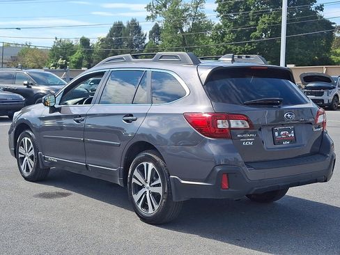 Used 2018 Subaru Outback 2.5i Limited AWD/4WD image 6