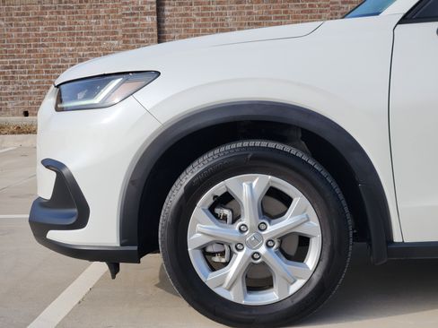 Used 2023 Honda HR-V LX image 10