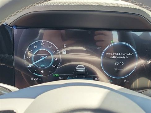 New 2025 Hyundai Elantra SEL image 6