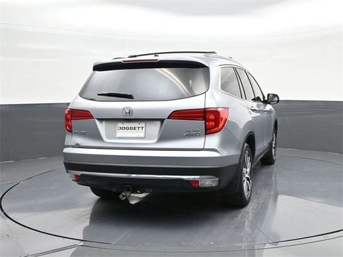 Used 2018 Honda Pilot Elite image 11